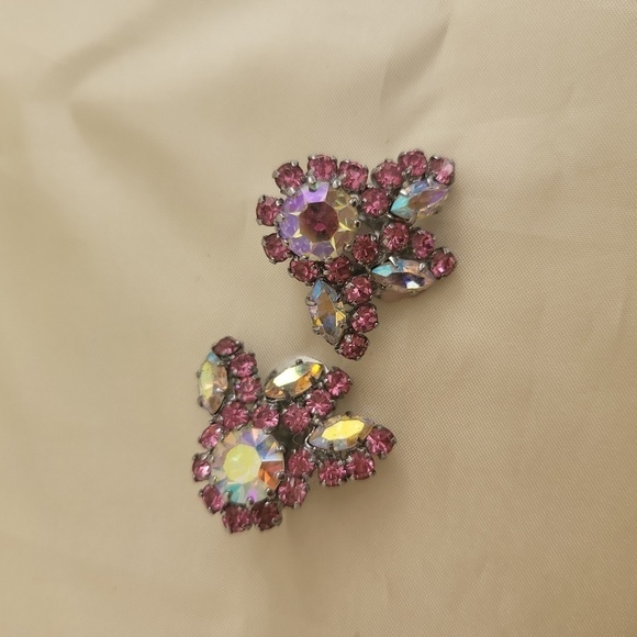 Vintage MC Juilana Style Pink Confetti Rhinestone Clip On Earrings - Picture 1 of 6